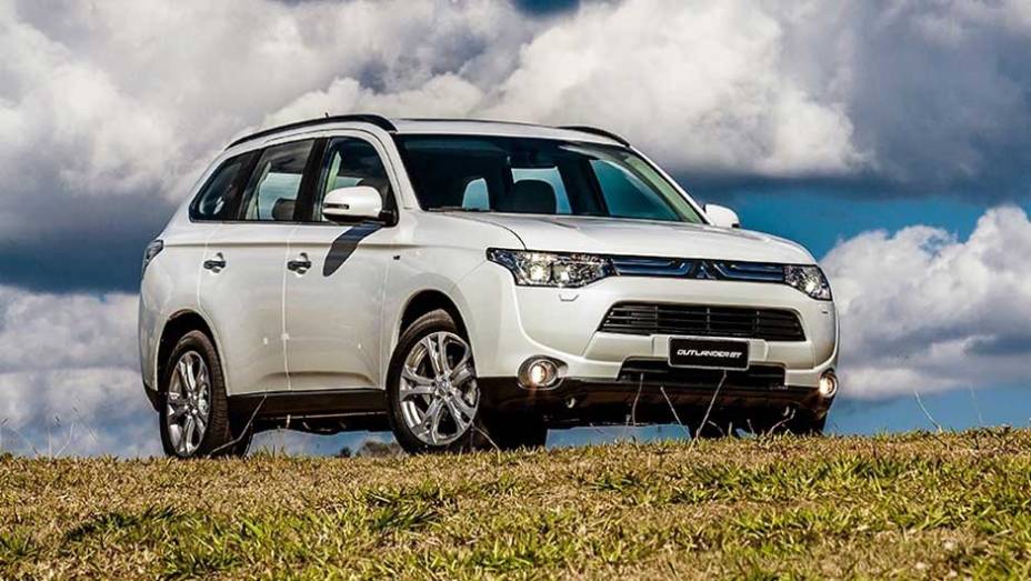 Versão GT tem tração integral e equipamentos de última geração | <a href="https://beta-develop.quatrorodas.abril.com.br/carros/lancamentos/mitsubishi-outlander-751189.shtml" rel="migration">Leia mais</a>