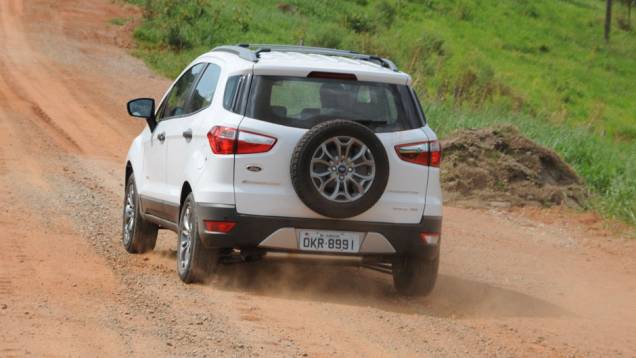 Novidade oferece bom desempenho em estradas de terra | <a href="https://beta-develop.quatrorodas.abril.com.br/noticias/mercado/ford-lanca-ecosport-4wd-porwershift-725244.shtml" rel="migration">Leia mais</a> Novidade oferece bom desempenho em estradas de terra | <a href="https://beta-develop.quatrorodas.abril.com.br/noticias/mercado/ford-lanca-ecosport-4wd-porwershift-725244.shtml" rel="migration">Leia mais</a>