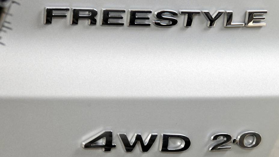 EcoSport 4WD Freestyle | <a href="https://beta-develop.quatrorodas.abril.com.br/noticias/mercado/ford-lanca-ecosport-4wd-porwershift-725244.shtml" rel="migration">Leia mais</a> EcoSport 4WD Freestyle | <a href="https://beta-develop.quatrorodas.abril.com.br/noticias/mercado/ford-lanca-ecosport-4wd-porwershift-725244.shtml" rel="migration">Leia mais</a>