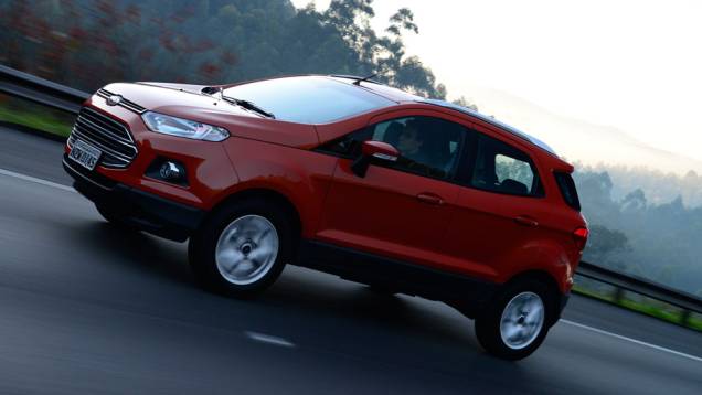 Configuração com câmbio PowerShift será oferecido nas versões SE e Titanium | <a href="https://beta-develop.quatrorodas.abril.com.br/noticias/mercado/ford-lanca-ecosport-4wd-porwershift-725244.shtml" rel="migration">Leia mais</a> Configuração com câmbio PowerShift será oferecido nas versões SE e Titanium | <a href="https://beta-develop.quatrorodas.abril.com.br/noticias/mercado/ford-lanca-ecosport-4wd-porwershift-725244.shtml" rel="migration">Leia mais</a>
