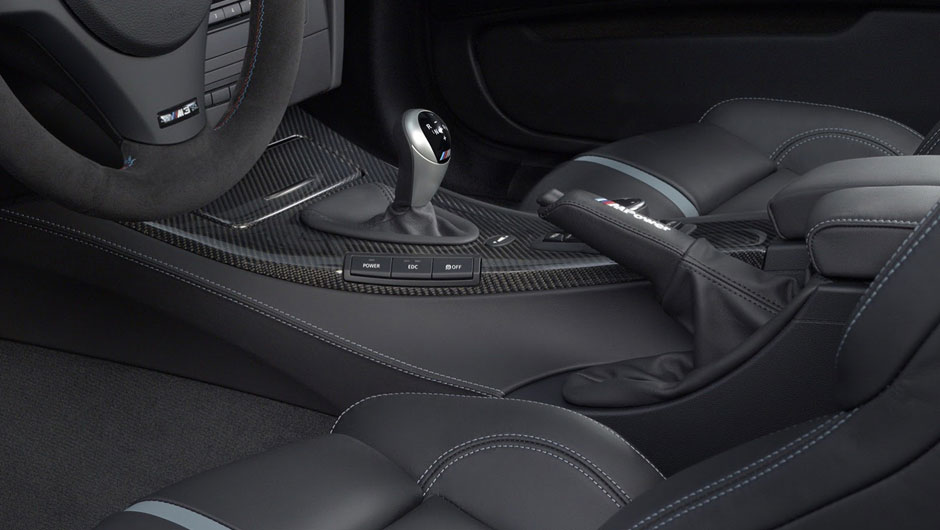 C&acirc;mbio autom&aacute;tico oferece possibilidade de trocas sequenciais por borboletas | <a href="https://beta-develop.quatrorodas.abril.com.br/noticias/fabricantes/bmw-lanca-m3-dtm-champion-edition-725389.shtml" rel="migration">Leia mais</a>