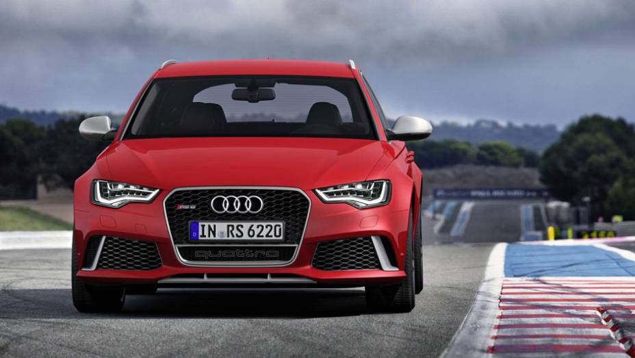 Já viu uma perua com cara de poucos amigos? Prazer, Audi RS6 Avant | <a href="https://beta-develop.quatrorodas.abril.com.br/saloes/detroit/2013/audi-rs6-avant-730408.shtml" rel="migration">Leia mais</a>