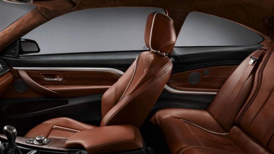 O carro ser&aacute; apresentado ao p&uacute;blico em janeiro de 2013, durante o Sal&atilde;o de Detroit | <a href="https://beta-develop.quatrorodas.abril.com.br/saloes/detroit/2013/bmw-serie-4-coupe-concept-730364.shtml" rel="migration">Leia mais</a>