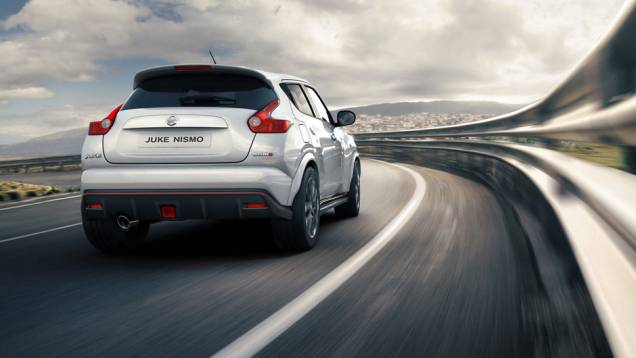 Segundo a Nissan, Juke Nismo vai aos 100 km/h em 7s8 | <a href="https://beta-develop.quatrorodas.abril.com.br/noticias/nissan-revela-juke-nismo-725662.shtml" rel="migration">Leia mais</a>