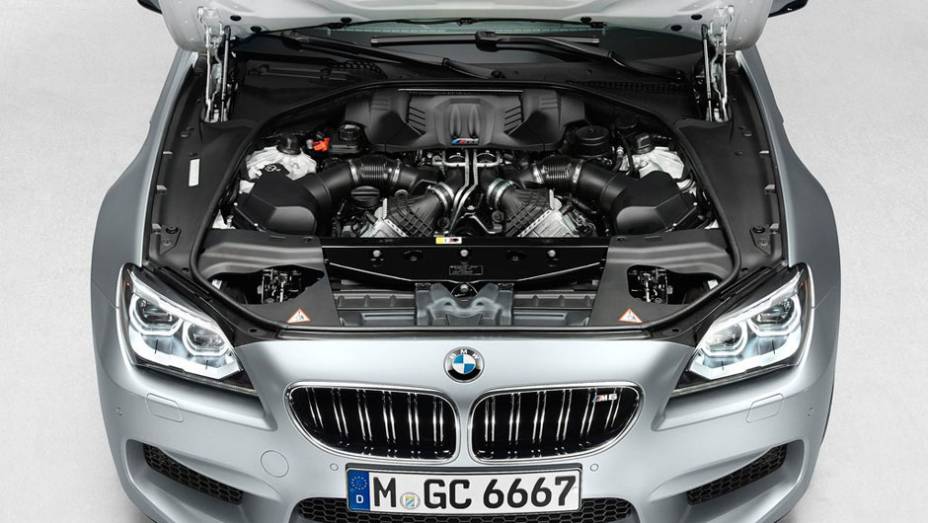 Nem na Alemanha ele será um carro barato: o preço inicial é de 128.800 euros | <a href="%20https://beta-develop.quatrorodas.abril.com.br/saloes/detroit/2013/bmw-m6-gran-coupe-730380.shtml" rel="migration">Leia mais</a>