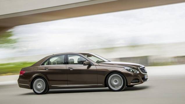 Por ser uma reestilização de meia-vida, nada mudou nas laterais | <a href="https://beta-develop.quatrorodas.abril.com.br/saloes/detroit/2013/mercedes-benz-classe-sedan-avant-730383.shtml" rel="migration">Leia mais</a> Por ser uma reestilização de meia-vida, nada mudou nas laterais | <a href="https://beta-develop.quatrorodas.abril.com.br/saloes/detroit/2013/mercedes-benz-classe-sedan-avant-730383.shtml" rel="migration">Leia mais</a>