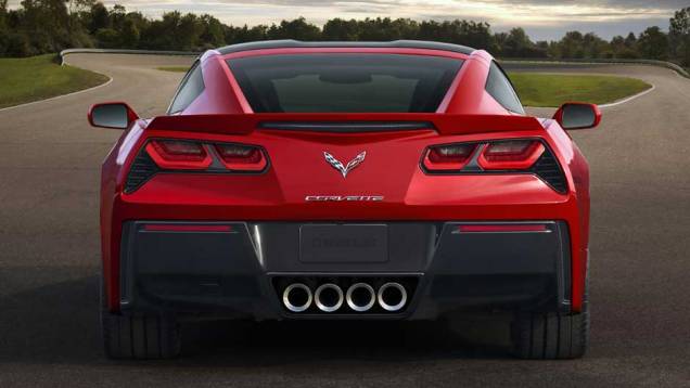 A GM oferece um kit aerodinâmico opcional que promete melhorar a estabilidade do carro | <a href="https://beta-develop.quatrorodas.abril.com.br/saloes/detroit/2013/chevrolet-corvette-stingray-730871.shtml" rel="migration">Leia mais</a> A GM oferece um kit aerodinâmico opcional que promete melhorar a estabilidade do carro | <a href="https://beta-develop.quatrorodas.abril.com.br/saloes/detroit/2013/chevrolet-corvette-stingray-730871.shtml" rel="migration">Leia mais</a>