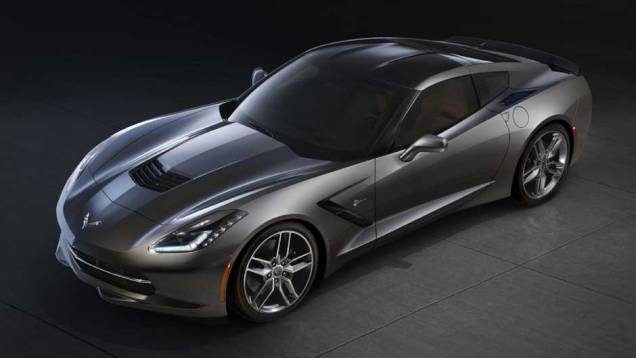 As entradas de ar no capô e nas laterais são típicas do Corvette | <a href="https://beta-develop.quatrorodas.abril.com.br/saloes/detroit/2013/chevrolet-corvette-stingray-730871.shtml" rel="migration">Leia mais</a> As entradas de ar no capô e nas laterais são típicas do Corvette | <a href="https://beta-develop.quatrorodas.abril.com.br/saloes/detroit/2013/chevrolet-corvette-stingray-730871.shtml" rel="migration">Leia mais</a>