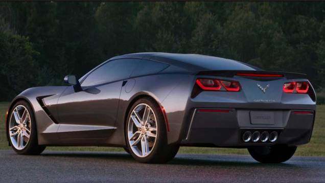 O novo motor 6.2 V8 entrega 450 cv e promete levar o Stingray de 0 a 100 km/h em menos de quatro segundos | <a href="https://beta-develop.quatrorodas.abril.com.br/saloes/detroit/2013/chevrolet-corvette-stingray-730871.shtml" rel="migration">Leia mais</a> O novo motor 6.2 V8 entrega 450 cv e promete levar o Stingray de 0 a 100 km/h em menos de quatro segundos | <a href="https://beta-develop.quatrorodas.abril.com.br/saloes/detroit/2013/chevrolet-corvette-stingray-730871.shtml" rel="migration">Leia mais</a>