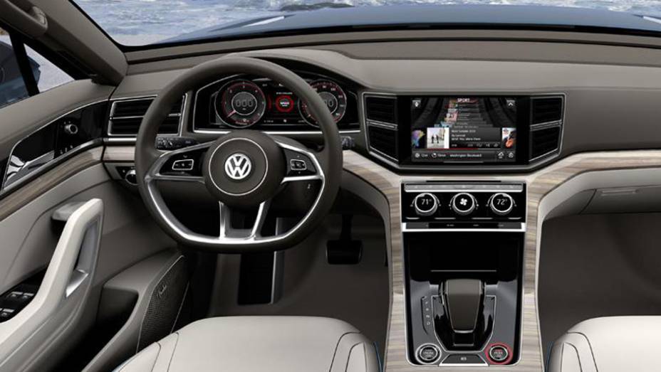 Em termos de mercado, a vers&atilde;o de produ&ccedil;&atilde;o ficar&aacute; situada entre Tiguan e Touareg | <a href="https://beta-develop.quatrorodas.abril.com.br/saloes/detroit/2013/vw-crossblue-concept-730934.shtml" rel="migration">Leia mais</a>