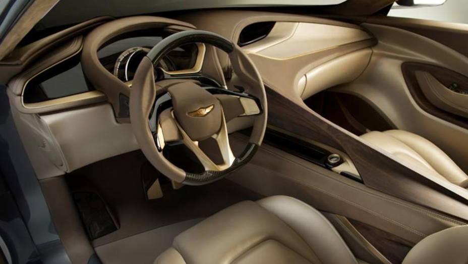 O dispositivo fornece as informações mais relevantes ao condutor | <a href="https://beta-develop.quatrorodas.abril.com.br/saloes/detroit/2013/hyundai-hcd-14-genesis-730952.shtml" rel="migration">Leia mais</a> O dispositivo fornece as informações mais relevantes ao condutor | <a href="https://beta-develop.quatrorodas.abril.com.br/saloes/detroit/2013/hyundai-hcd-14-genesis-730952.shtml" rel="migration">Leia mais</a>