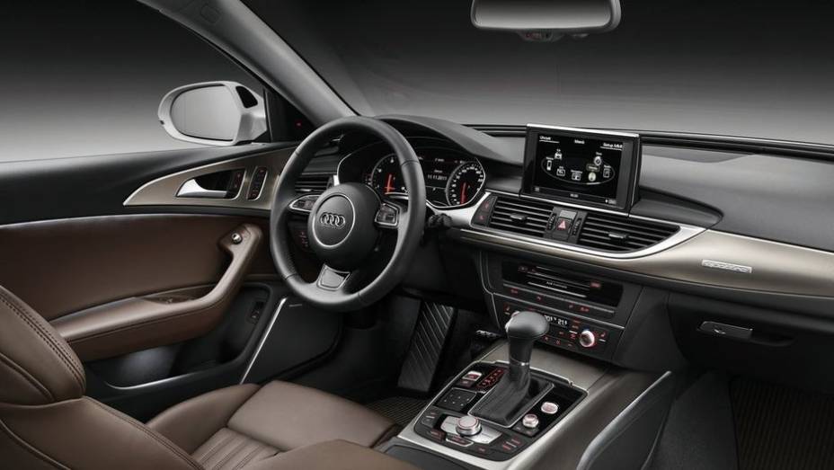 O c&acirc;mbio &eacute; autom&aacute;tico de seis marchas | <a href="https://beta-develop.quatrorodas.abril.com.br/noticias/fabricantes/audi-traz-novo-a6-allroad-quattro-ao-brasil-731644.shtml" rel="migration">Leia mais</a>