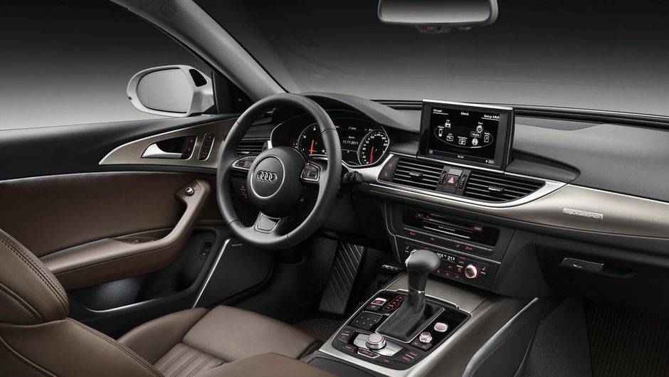 O c&acirc;mbio &eacute; autom&aacute;tico de seis marchas | <a href="https://beta-develop.quatrorodas.abril.com.br/noticias/fabricantes/audi-traz-novo-a6-allroad-quattro-ao-brasil-731644.shtml" rel="migration">Leia mais</a>