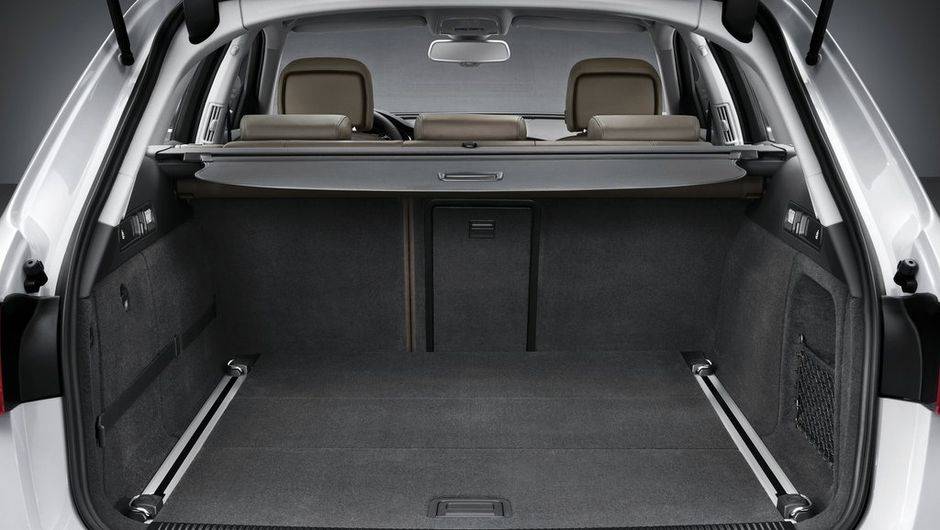 Amplo porta-malas do modelo | <a href="https://beta-develop.quatrorodas.abril.com.br/noticias/fabricantes/audi-traz-novo-a6-allroad-quattro-ao-brasil-731644.shtml" rel="migration">Leia mais</a>