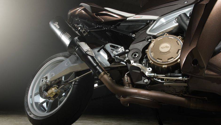 A então Aprilia Tuono foi totalmente reformulada | <a href="https://beta-develop.quatrorodas.abril.com.br/moto/noticias/vilner-customiza-aprilia-tuono-731669.shtml" rel="migration">Leia mais</a> A então Aprilia Tuono foi totalmente reformulada | <a href="https://beta-develop.quatrorodas.abril.com.br/moto/noticias/vilner-customiza-aprilia-tuono-731669.shtml" rel="migration">Leia mais</a>