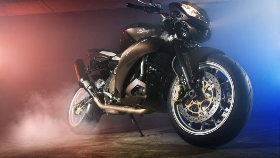 Em termos de performance, a promessa é de ganho de 10% em potência | <a href="https://beta-develop.quatrorodas.abril.com.br/moto/noticias/vilner-customiza-aprilia-tuono-731669.shtml" rel="migration">Leia mais</a>