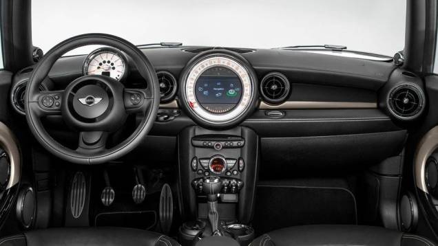 São elas: 122 cv (Cooper Clubman), 112 cv (Cooper D Clubman), 184 cv (Cooper S Clubman) e 143 cv (Cooper SD Clubman) | <a href="%20https://beta-develop.quatrorodas.abril.com.br/saloes/genebra/2013/mini-clubman-bond-street-734431.shtml" rel="migration">Leia mais</a> São elas: 122 cv (Cooper Clubman), 112 cv (Cooper D Clubman), 184 cv (Cooper S Clubman) e 143 cv (Cooper SD Clubman) | <a href="%20https://beta-develop.quatrorodas.abril.com.br/saloes/genebra/2013/mini-clubman-bond-street-734431.shtml" rel="migration">Leia mais</a>