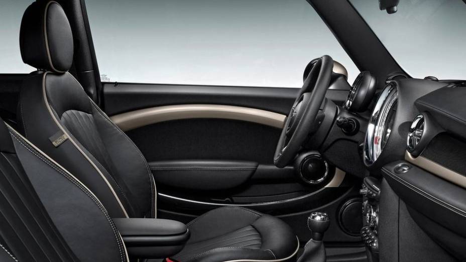 Em todos os casos, a transmiss&atilde;o &eacute; manual de seis velocidades (variante autom&aacute;tica como opcional) | <a href="%20https://beta-develop.quatrorodas.abril.com.br/saloes/genebra/2013/mini-clubman-bond-street-734431.shtml" rel="migration">Leia mais</a>