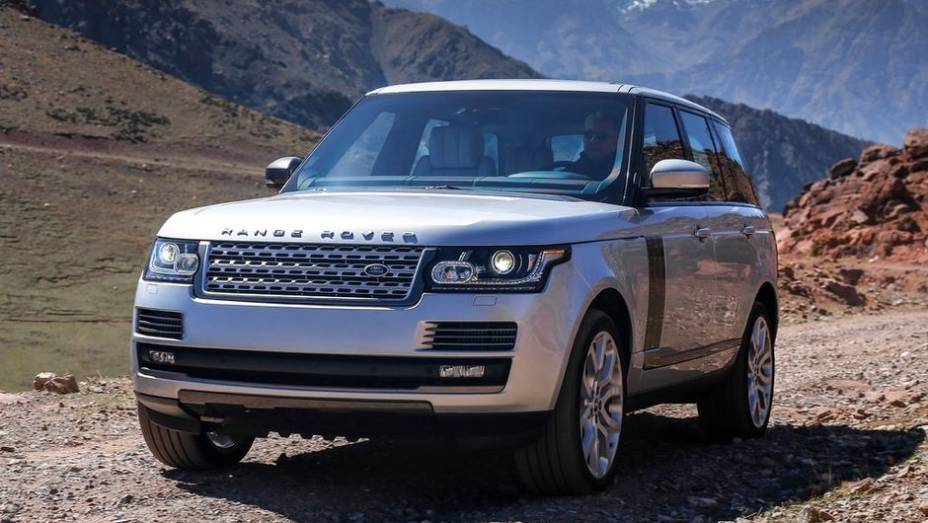 CARRO DO ANO - Land Rover Range Rover | <a href="https://beta-develop.quatrorodas.abril.com.br/noticias/mercado/finalistas-premio-carro-mundial-2013-sao-revelados-732525.shtml" rel="migration">Leia mais</a>