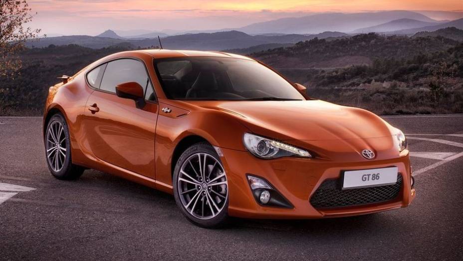 CARRO DO ANO - Scion FR-S / Subaru BRZ / Toyota GT 86 / Toyota 86 | <a href="https://beta-develop.quatrorodas.abril.com.br/noticias/mercado/finalistas-premio-carro-mundial-2013-sao-revelados-732525.shtml" rel="migration">Leia mais</a>