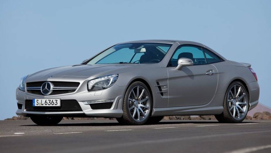 CARRO DE PERFORMANCE - Mercedes-Benz SL 63 AMG | <a href="https://beta-develop.quatrorodas.abril.com.br/noticias/mercado/finalistas-premio-carro-mundial-2013-sao-revelados-732525.shtml" rel="migration">Leia mais</a>