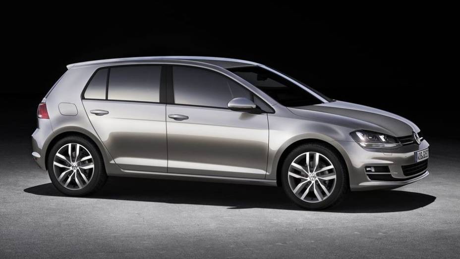 DESIGN AUTOMOTIVO - Volkswagen Golf | <a href="https://beta-develop.quatrorodas.abril.com.br/noticias/mercado/finalistas-premio-carro-mundial-2013-sao-revelados-732525.shtml" rel="migration">Leia mais</a>