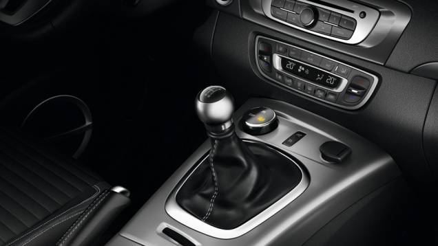 São três modos diferentes: Road, Loose Ground e Expert | <a href="https://beta-develop.quatrorodas.abril.com.br/saloes/genebra/2013/renault-scenic-xmod-734868.shtml" rel="migration">Leia mais</a> São três modos diferentes: Road, Loose Ground e Expert | <a href="https://beta-develop.quatrorodas.abril.com.br/saloes/genebra/2013/renault-scenic-xmod-734868.shtml" rel="migration">Leia mais</a>
