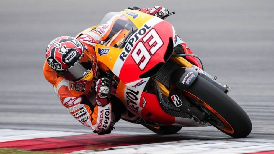 Marc Marquez fechou a trinca espanhola na ponta de cima da tabela | <a href="https://beta-develop.quatrorodas.abril.com.br/moto/noticias/motogp-pedrosa-lidera-primeiro-dia-testes-732984.shtml" rel="migration">Leia mais</a>