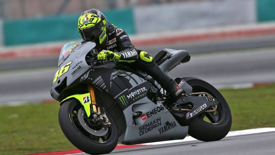 De volta à Yamaha, Valentino Rossi foi o quarto colocado | <a href="https://beta-develop.quatrorodas.abril.com.br/moto/noticias/motogp-pedrosa-lidera-primeiro-dia-testes-732984.shtml" rel="migration">Leia mais</a>