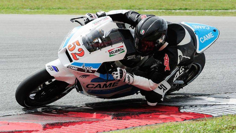 Lukas Pesek, um dos &uacute;ltimos do dia, foi o 26&ordm; | <a href="https://beta-develop.quatrorodas.abril.com.br/moto/noticias/motogp-pedrosa-lidera-primeiro-dia-testes-732984.shtml" rel="migration">Leia mais</a>