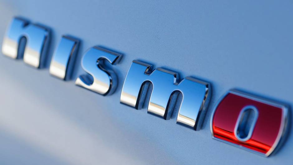 Embora use o mesmo motor 3.7 V6 do modelo anterior, ele teve a pot&ecirc;ncia aumentada para 344 cv | <a href="https://beta-develop.quatrorodas.abril.com.br/noticias/fabricantes/nissan-370z-nismo-fica-mais-rapido-731599.shtml" rel="migration">Leia mais</a>