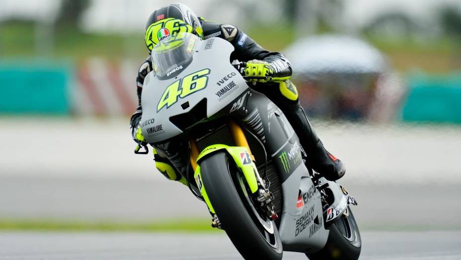 O "doutor" Valentino Rossi ficou na quarta posi&ccedil;&atilde;o pelo segundo dia seguido | <a href="https://beta-develop.quatrorodas.abril.com.br/moto/noticias/motogp-pedrosa-repete-dominio-sepang-733092.shtml" rel="migration">Leia mais</a>