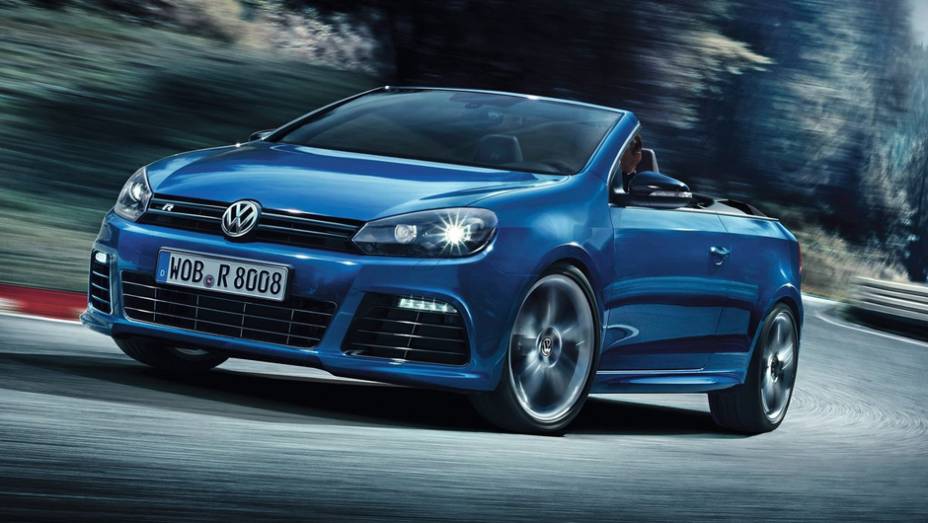 A Volkswagen revelou o novo Golf R Cabriolet | <a href="https://beta-develop.quatrorodas.abril.com.br/saloes/genebra/2013/vw-golf-r-cabriolet-734722.shtml" rel="migration">Leia mais</a>