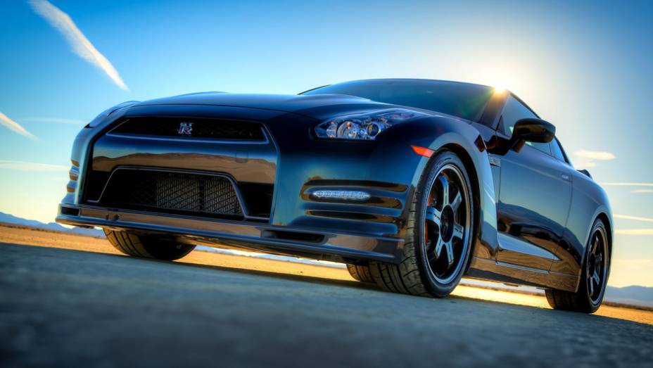 A Nissan aproveitou o Salão de Chicago para exibir uma versão de performance do Nissan GT-R | <a href="https://beta-develop.quatrorodas.abril.com.br/noticias/fabricantes/nissan-revela-gt-r-track-edition-733328.shtml" rel="migration">Leia mais</a>