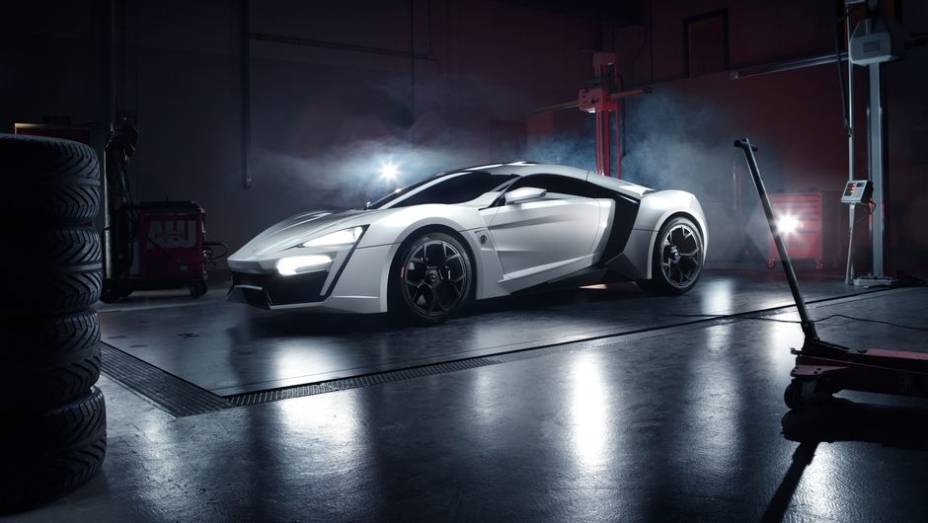 O LykanHypersport é o primeiro modelo de alta performance fabricado no Oriente Médio | <a href="https://beta-develop.quatrorodas.abril.com.br/noticias/fabricantes/superesportivo-feito-catar-chega-2013-731809.shtml" rel="migration">Leia mais</a>