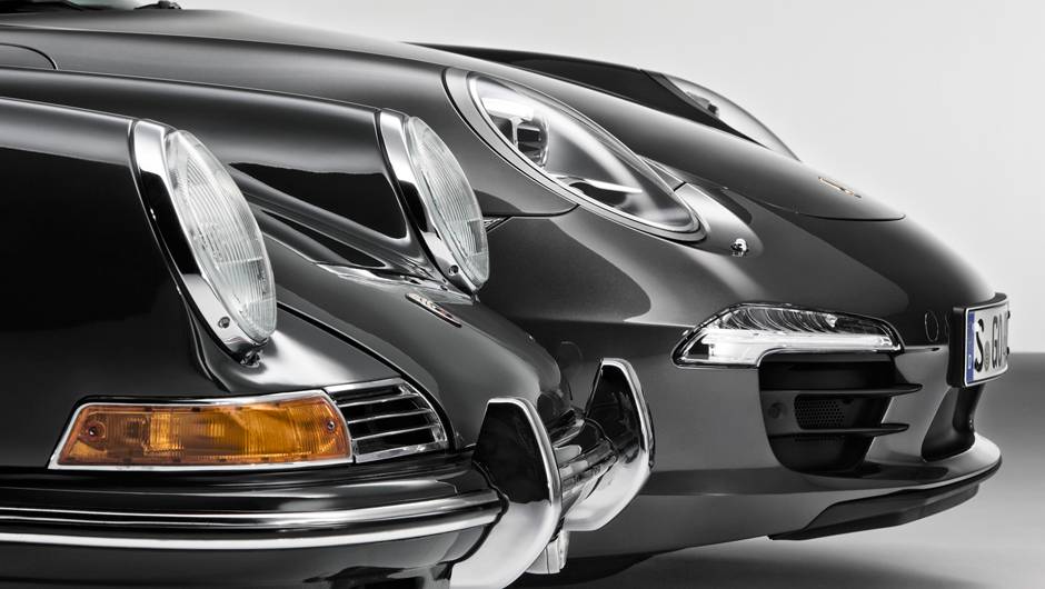 Há quem diga que o 911 está longe de oferecer uma distribuição de peso ideal por conta do motor traseiro, mas só quem o guia vê que isso não afeta a dirigibilidade | <a href="https://beta-develop.quatrorodas.abril.com.br/noticias/fabricantes/porsche-celebra-50-anos-911" rel="migration"></a> Há quem diga que o 911 está longe de oferecer uma distribuição de peso ideal por conta do motor traseiro, mas só quem o guia vê que isso não afeta a dirigibilidade | <a href="https://beta-develop.quatrorodas.abril.com.br/noticias/fabricantes/porsche-celebra-50-anos-911" rel="migration"></a>