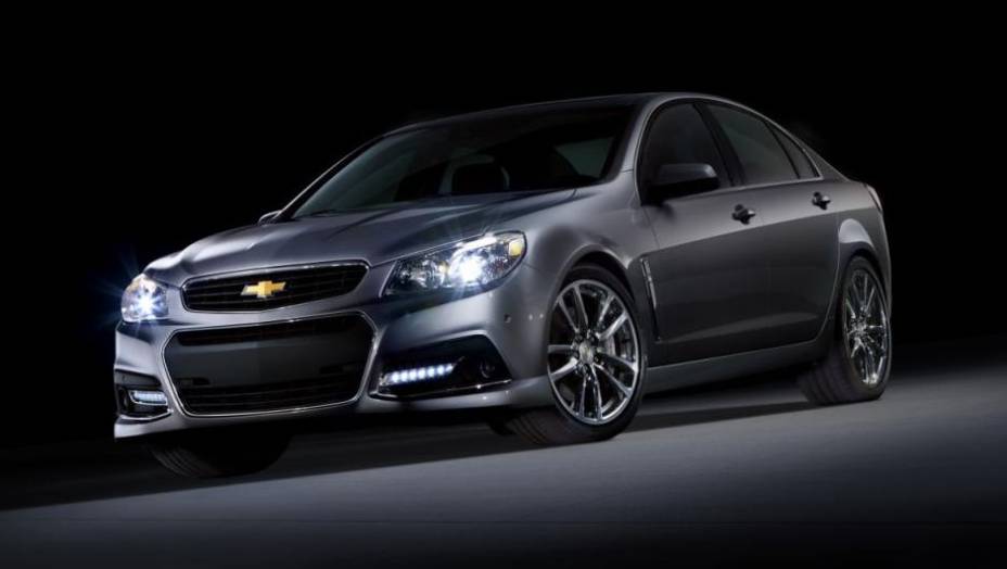 A Chevrolet pôs fim ao mistério e revelou fotos e informações oficiais sobre o sedã SS | <a href="%20https://beta-develop.quatrorodas.abril.com.br/saloes/new-york/2013/chevrolet-ss-737022.shtml" rel="migration">Leia mais</a>