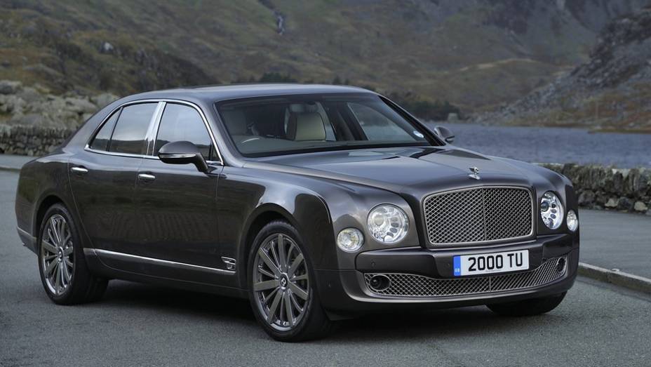 A Bentley leva para este Salão de Genebra uma versão atualizada do Mulsanne | <a href="https://beta-develop.quatrorodas.abril.com.br/saloes/genebra/2013/bentley-mulsanne-2014-734713.shtml" rel="migration">Leia mais</a> A Bentley leva para este Salão de Genebra uma versão atualizada do Mulsanne | <a href="https://beta-develop.quatrorodas.abril.com.br/saloes/genebra/2013/bentley-mulsanne-2014-734713.shtml" rel="migration">Leia mais</a>