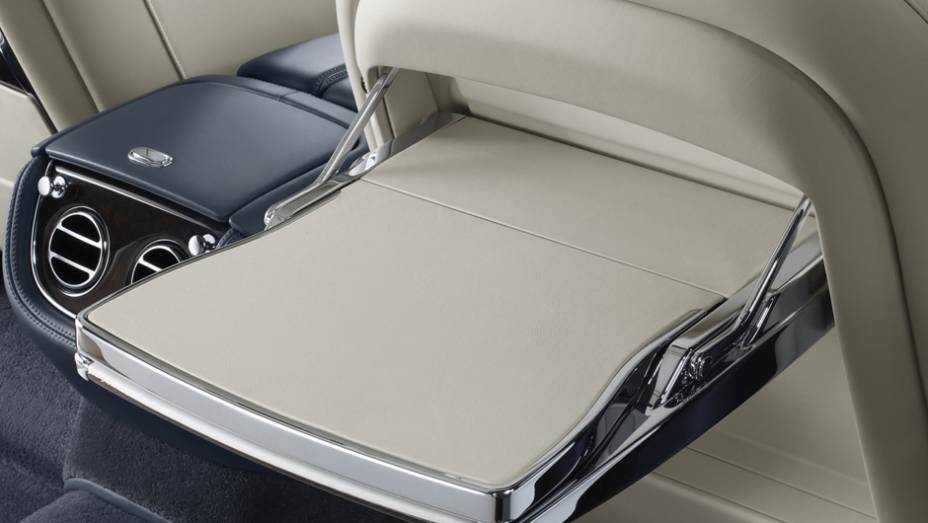 Display de LCD de 8 polegadas, tocador de DVD e disco rígido de 20 GB também estão disponíveis | <a href="%20https://beta-develop.quatrorodas.abril.com.br/saloes/genebra/2013/bentley-mulsanne-2014-734713.shtml" rel="migration">Leia mais</a> Display de LCD de 8 polegadas, tocador de DVD e disco rígido de 20 GB também estão disponíveis | <a href="%20https://beta-develop.quatrorodas.abril.com.br/saloes/genebra/2013/bentley-mulsanne-2014-734713.shtml" rel="migration">Leia mais</a>