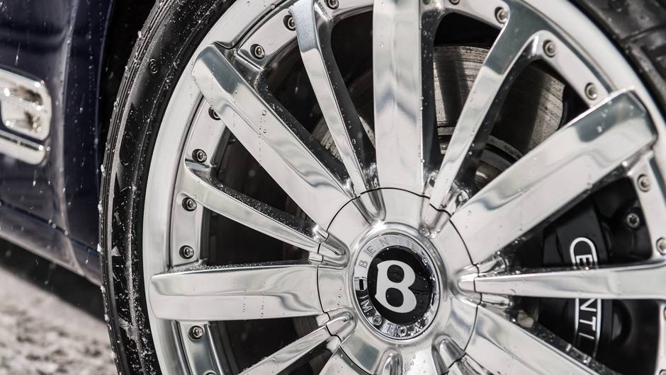 Bentley Mulsanne | <a href="https://beta-develop.quatrorodas.abril.com.br/saloes/genebra/2013/bentley-mulsanne-2014-734713.shtml" rel="migration">Leia mais</a>