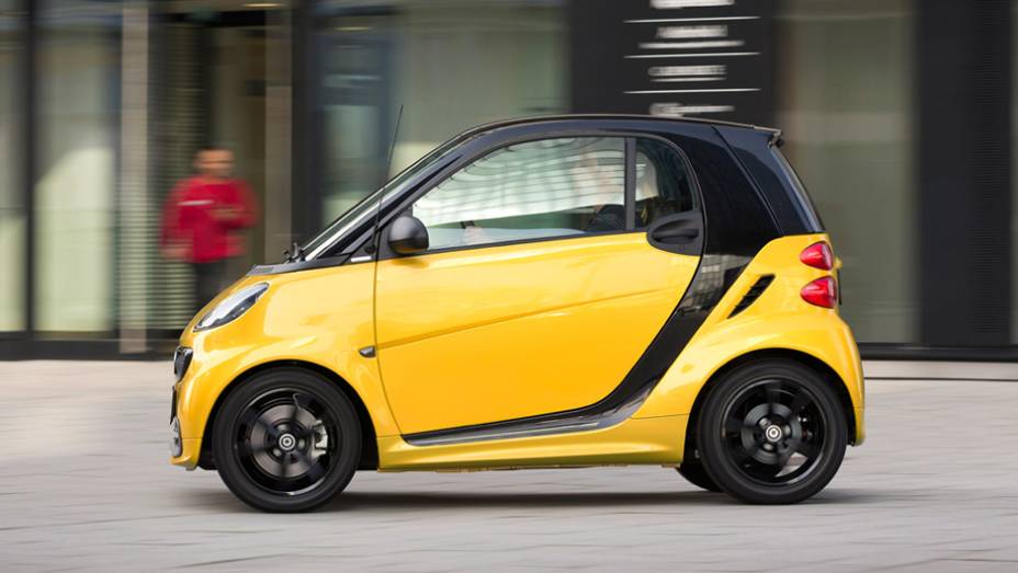 Esta série especial terá apenas 2.400 unidades e será baseada na versão Passion | <a href="https://beta-develop.quatrorodas.abril.com.br/saloes/genebra/2013/smart-fortwo-cityflame-734569.shtml" rel="migration">Leia mais</a>