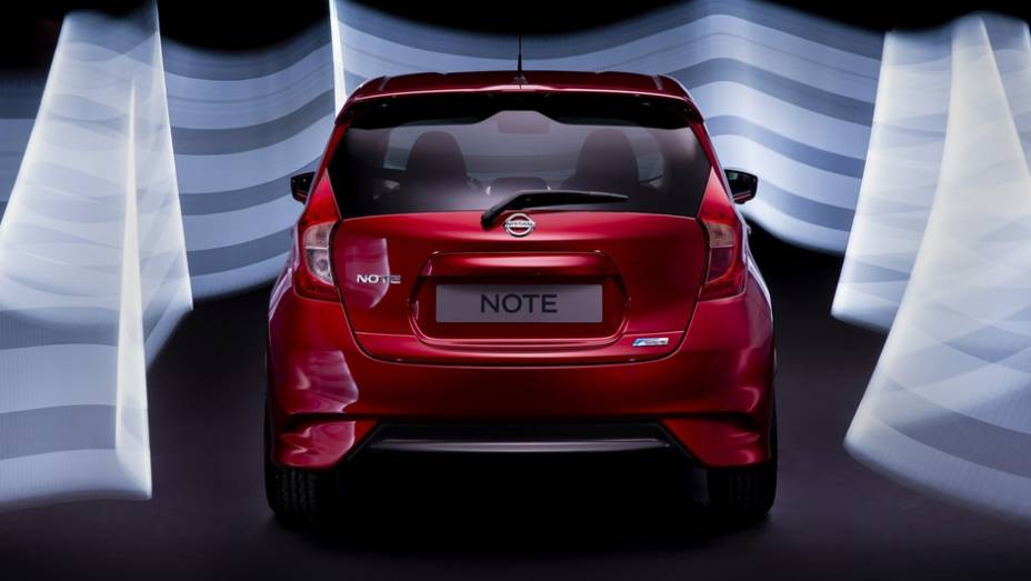 Seu consumo médio informado pela Nissan é de 27,7 km/l | <a href="https://beta-develop.quatrorodas.abril.com.br/saloes/genebra/2013/nissan-note-734148.shtml" rel="migration">Leia mais</a> Seu consumo médio informado pela Nissan é de 27,7 km/l | <a href="https://beta-develop.quatrorodas.abril.com.br/saloes/genebra/2013/nissan-note-734148.shtml" rel="migration">Leia mais</a>