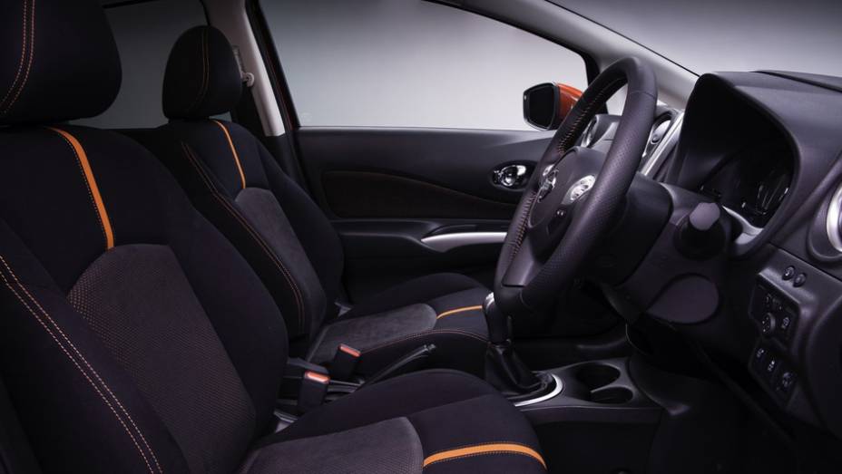 Quando chegar &agrave;s ruas, ser&aacute; concorrente do Honda Fit | <a href="https://beta-develop.quatrorodas.abril.com.br/saloes/genebra/2013/nissan-note-734148.shtml" rel="migration">Leia mais</a>