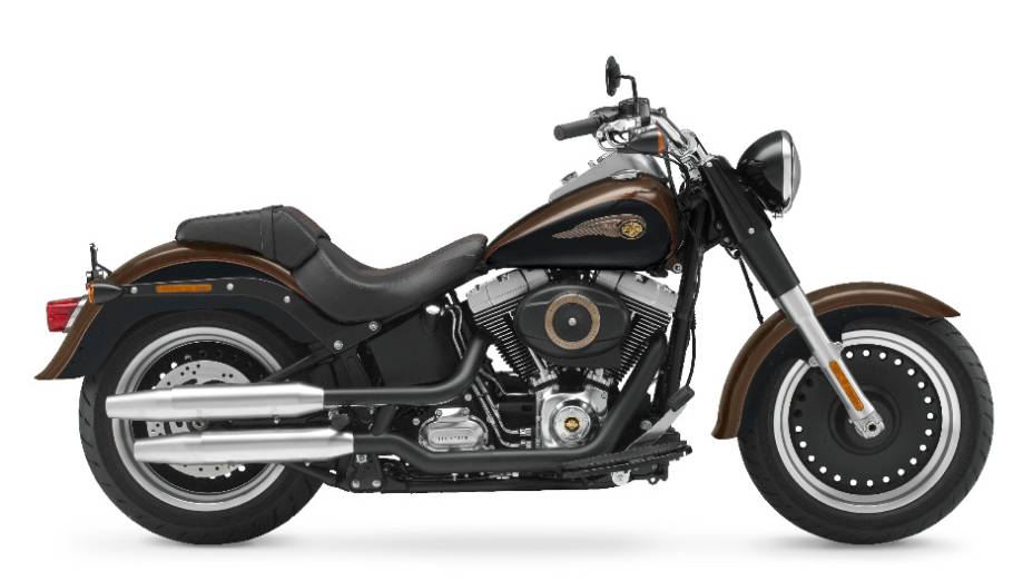 A Fat Boy Special 110th Anniversary Edition chega às concessionárias com o preço sugerido de R$ 53.500,00. <a href="%20https://beta-develop.quatrorodas.abril.com.br/moto/noticias/harley-davidson-faz-110-anos-prepara-festa-734354.shtml" rel="migration">Leia mais</a>