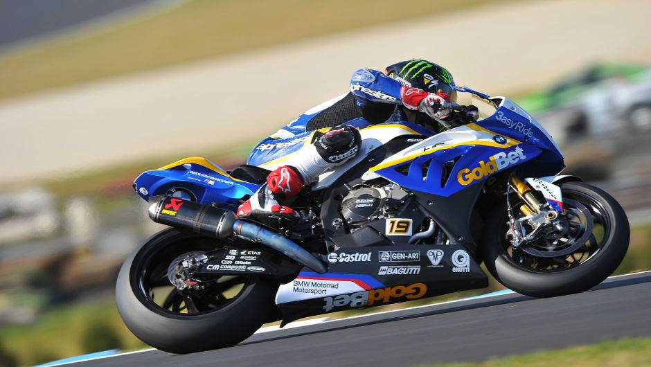 Chaz Davies (BMW) terminou a primeira corrida em quarto. <a href="https://beta-develop.quatrorodas.abril.com.br/moto/noticias/sbk-aprilia-domina-corridas-phillip-island-734484.shtml" rel="migration">Leia mais</a> Chaz Davies (BMW) terminou a primeira corrida em quarto. <a href="https://beta-develop.quatrorodas.abril.com.br/moto/noticias/sbk-aprilia-domina-corridas-phillip-island-734484.shtml" rel="migration">Leia mais</a>