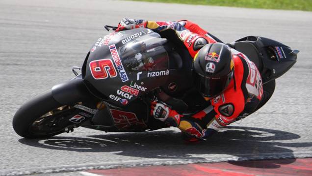 Alemão Stefan Bradl ficou com o quarto tempo em Sepang. <a href="https://beta-develop.quatrorodas.abril.com.br/moto/noticias/motogp-pedrosa-mais-rapido-sepang-734603.shtml" rel="migration">Leia mais</a> Alemão Stefan Bradl ficou com o quarto tempo em Sepang. <a href="https://beta-develop.quatrorodas.abril.com.br/moto/noticias/motogp-pedrosa-mais-rapido-sepang-734603.shtml" rel="migration">Leia mais</a>
