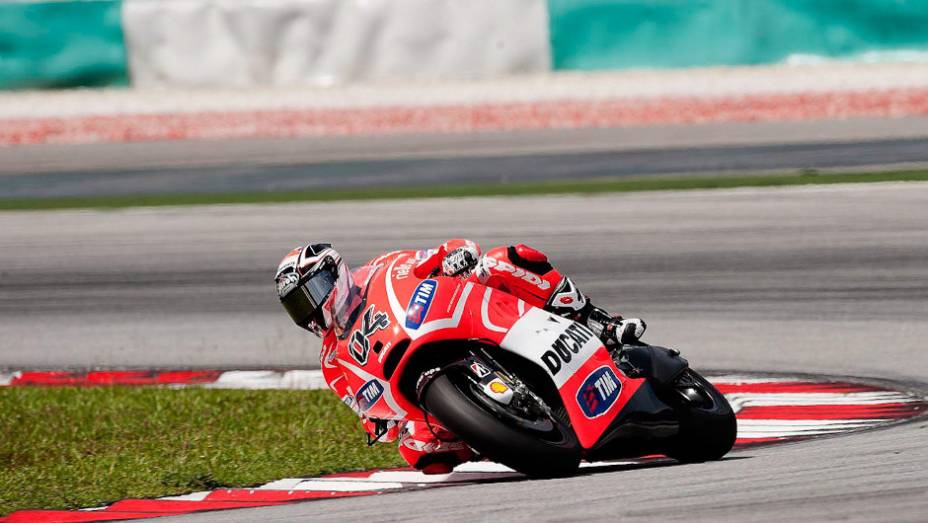 Andrea Dovizioso garantiu o oitavo lugar nos testes desta terça-feira (26). <a href="https://beta-develop.quatrorodas.abril.com.br/moto/noticias/motogp-pedrosa-mais-rapido-sepang-734603.shtml" rel="migration">Leia mais</a>