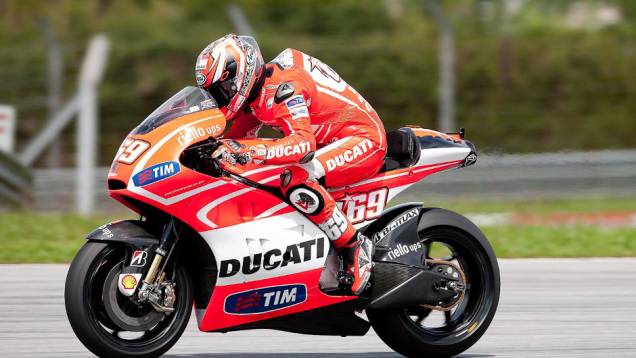 Nicky Hayden levou sua Ducati ao nono lugar em Sepang. <a href="https://beta-develop.quatrorodas.abril.com.br/moto/noticias/motogp-pedrosa-mais-rapido-sepang-734603.shtml" rel="migration">Leia mais</a> Nicky Hayden levou sua Ducati ao nono lugar em Sepang. <a href="https://beta-develop.quatrorodas.abril.com.br/moto/noticias/motogp-pedrosa-mais-rapido-sepang-734603.shtml" rel="migration">Leia mais</a>
