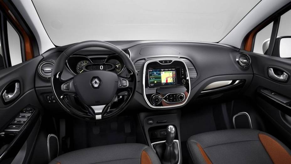 O interior &eacute; moderno como o lado de fora e oferece a verstatilidade de uma minivan, com diversos porta-objetos | <a href="%20https://beta-develop.quatrorodas.abril.com.br/saloes/genebra/2013/renault-captur-734871.shtml" rel="migration">Leia mais</a>