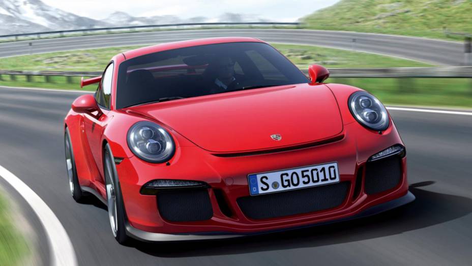 A Porsche exibe um 911 GT3 renovado neste Salão de Genebra | <a href="https://beta-develop.quatrorodas.abril.com.br/saloes/genebra/2013/porsche-911-gt3-735214.shtml" rel="migration">Leia mais</a>